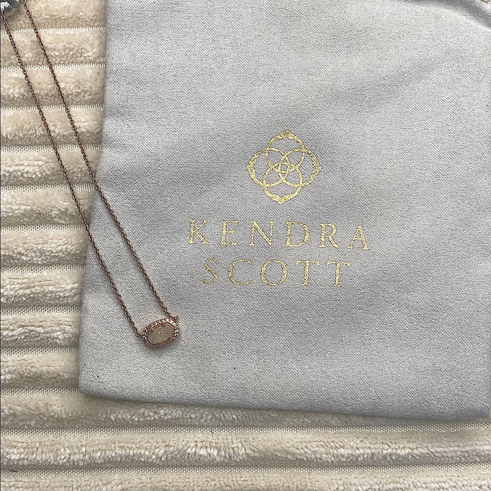 Rose Gold Kendra Scott Pendant Necklace